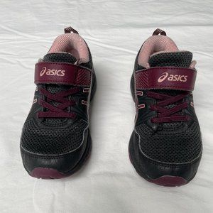 Asics sneakers – kids size 12, black and mauve